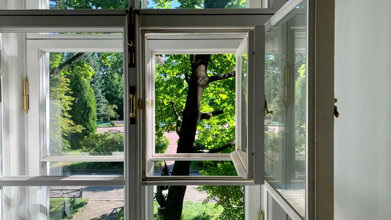 Shock Ventilation: The 5-Minute Daily Habit That Fights Condensation and Mould